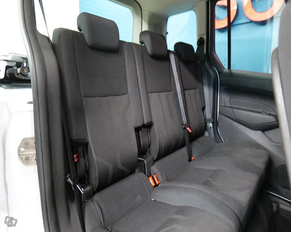 Ford TOURNEO CONNECT 6