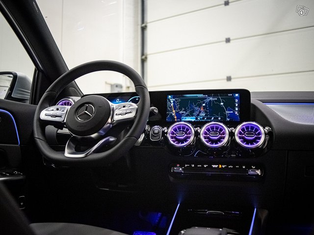 Mercedes-Benz EQA 13