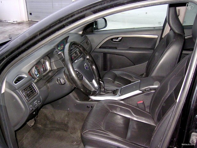 Volvo V70 6