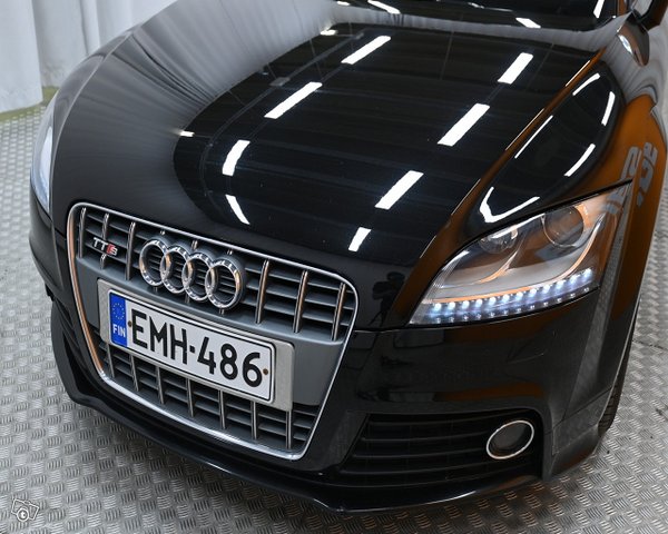 Audi TTS 8