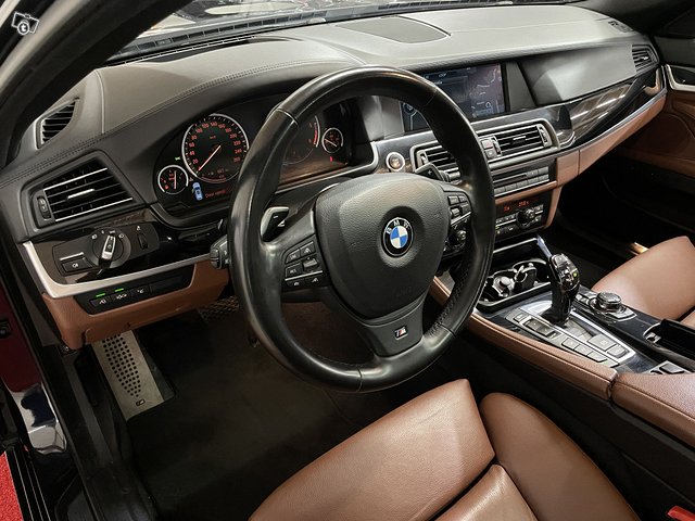 BMW M550d 11