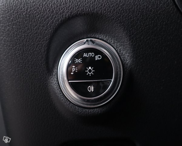 Mercedes-Benz C 15