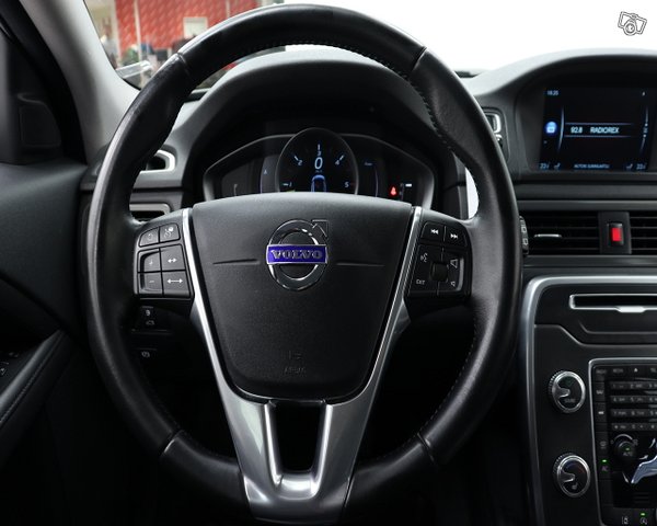 Volvo XC70 16