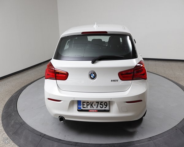 BMW 118 6
