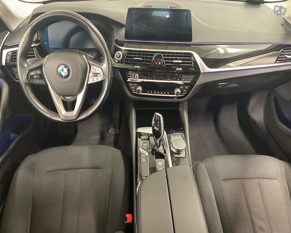BMW 530 8