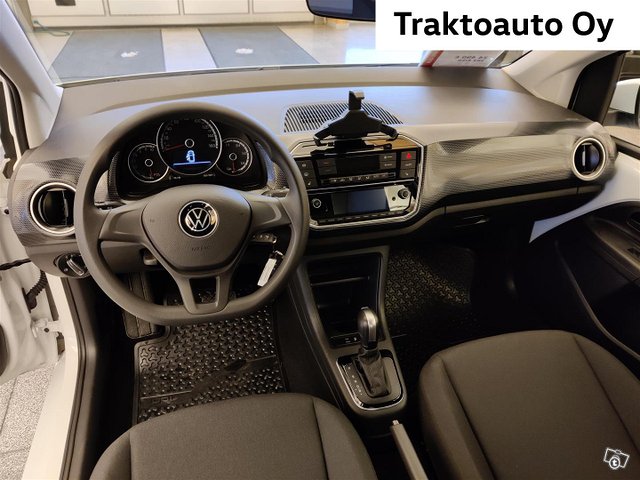 Volkswagen Up 6