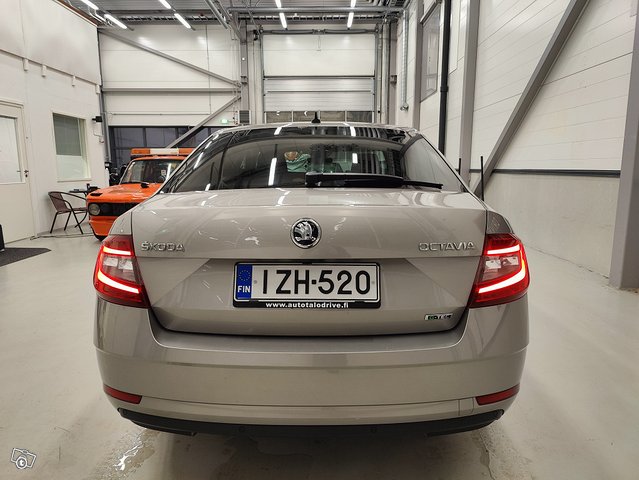 Skoda Octavia 5
