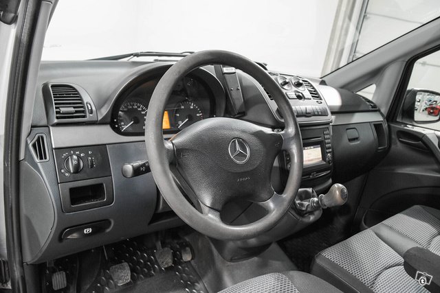 Mercedes-Benz Vito 10