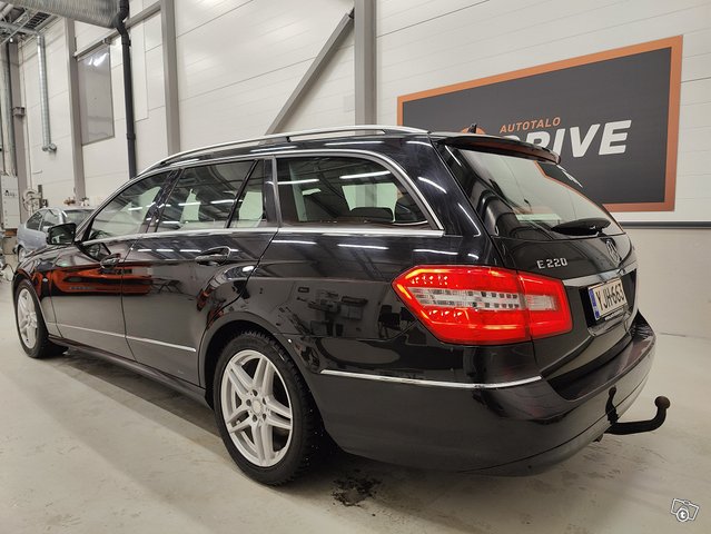Mercedes-Benz E 4