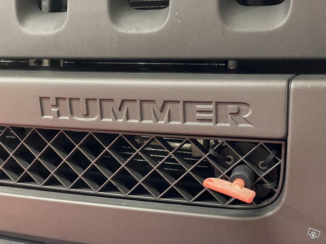 Hummer H3T 24