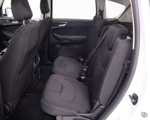 Ford S-Max 13