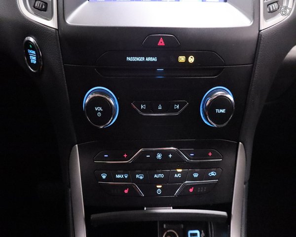 Ford S-Max 22