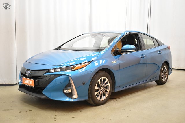 Toyota PRIUS PHEV 4