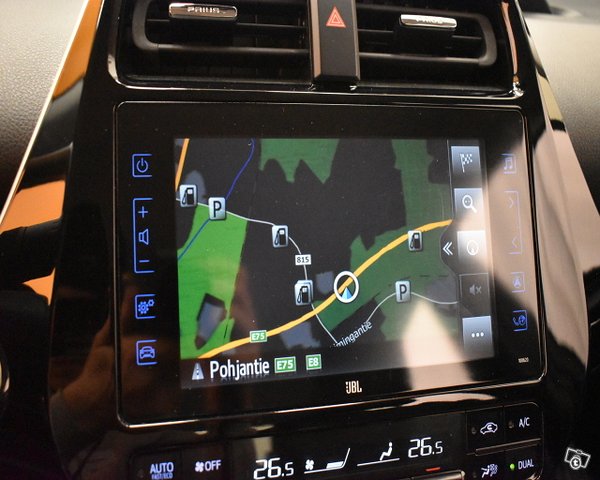 Toyota PRIUS PHEV 19