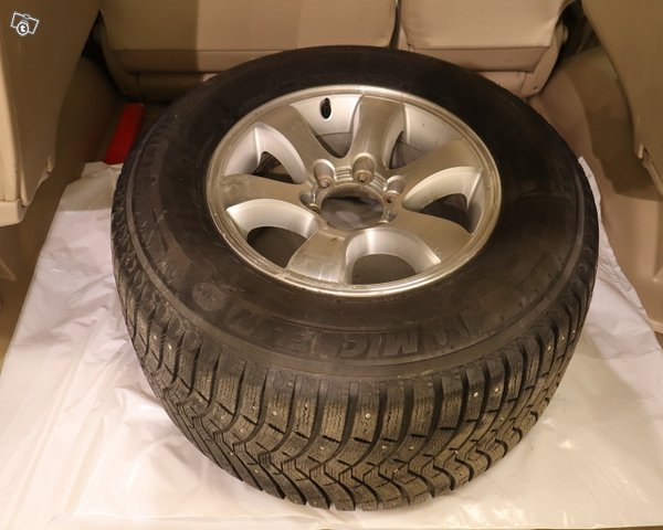Toyota Land Cruiser 21