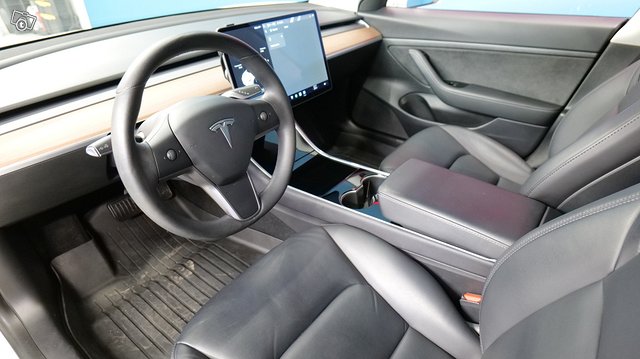 Tesla MODEL 3 3