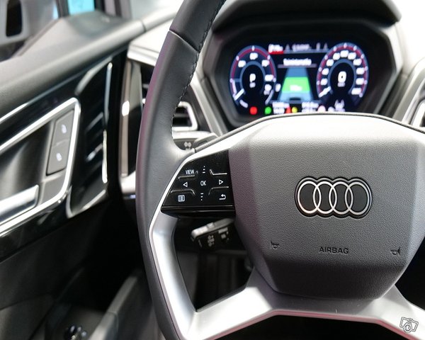 AUDI Q4 E-TRON 20