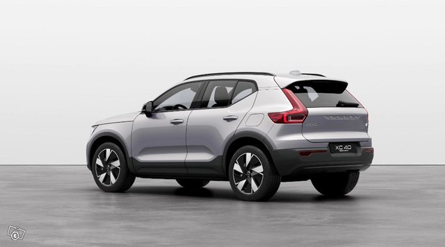 Volvo XC40 3