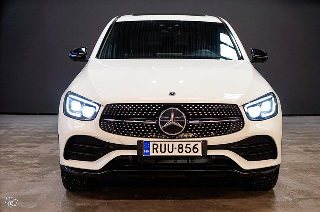 Mercedes-Benz GLC 10
