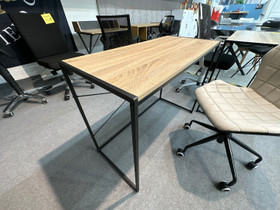 Uusi kompakti työpöytä 100cm vaalea tammi/musta, Pöydät ja tuolit, Sisustus ja huonekalut, Jyväskylä, Tori.fi