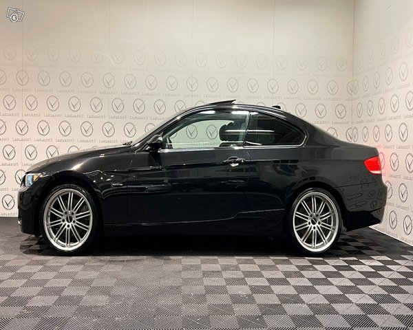 BMW 330 6