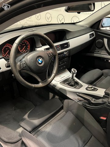 BMW 330 7