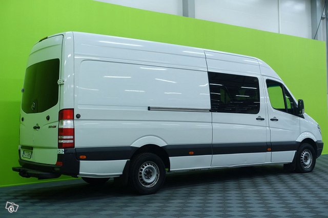 Mercedes-Benz Sprinter 4