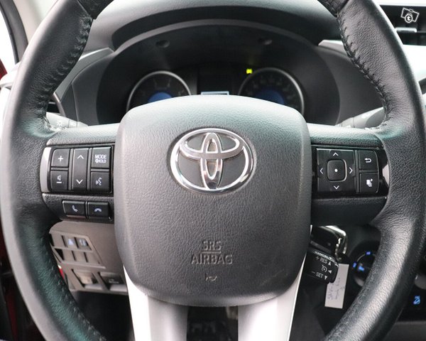 Toyota Hilux 16