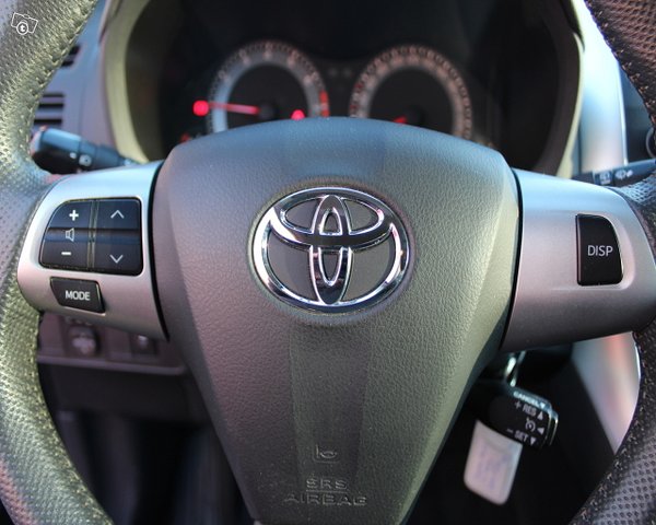 Toyota Auris 19