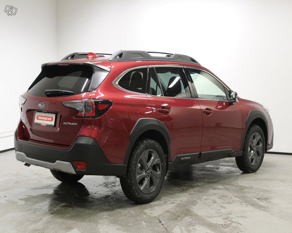 Subaru OUTBACK 5