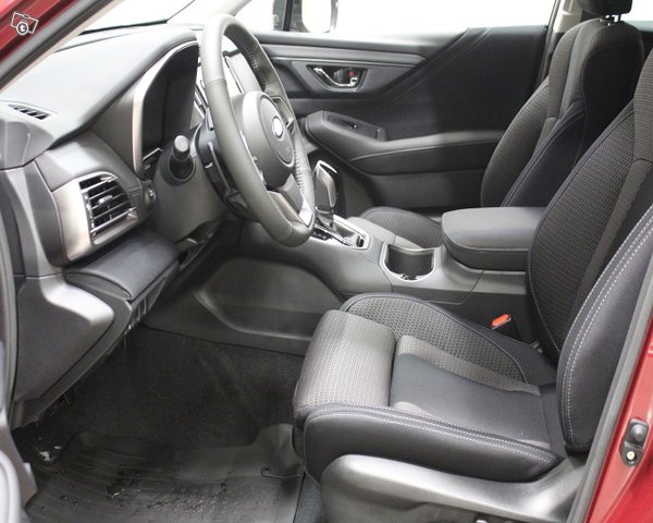 Subaru OUTBACK 11