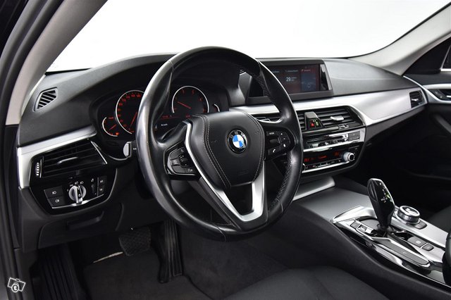 BMW 520 13