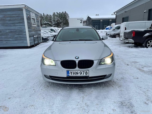 BMW 525 2