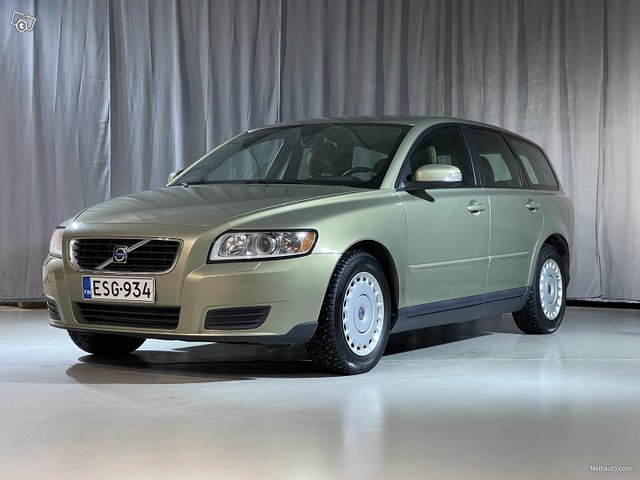 Volvo V50 1