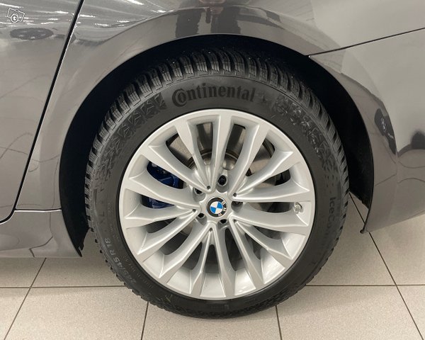 BMW 530 11