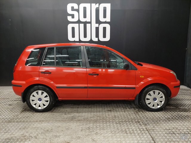 Ford Fusion 2