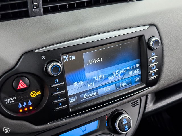 Toyota Yaris 16