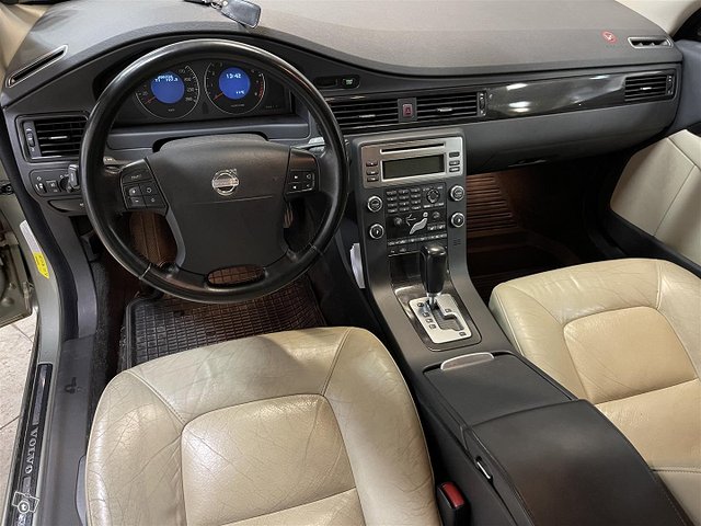 Volvo S80 9