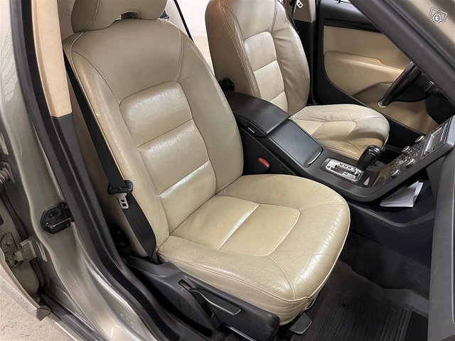 Volvo S80 11