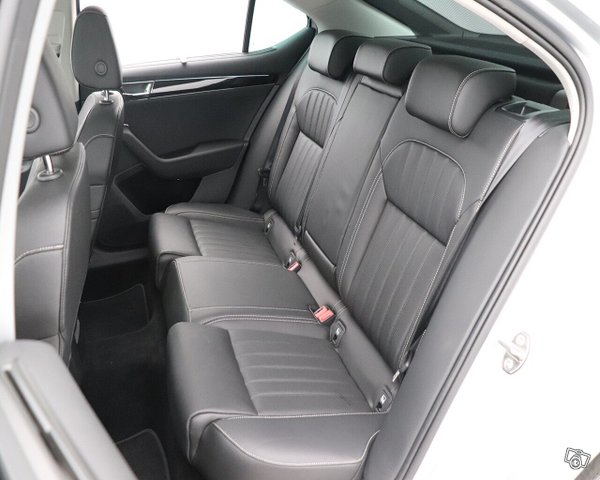 SKODA SUPERB 25