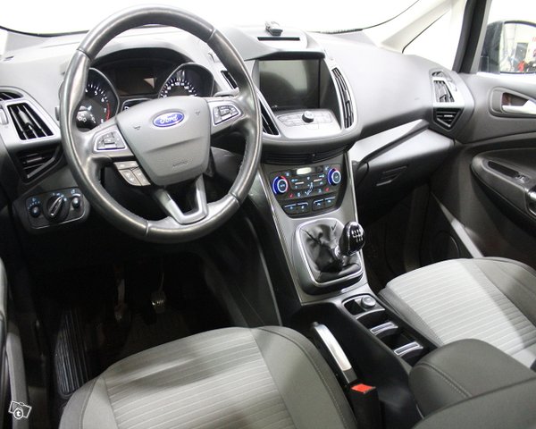 Ford C-Max 13