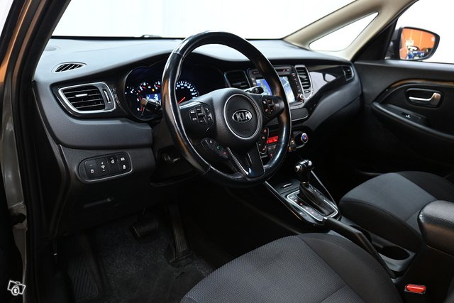 Kia Carens 11