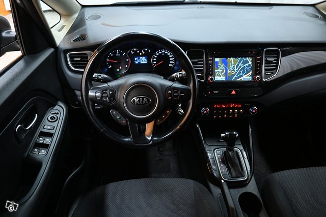 Kia Carens 16