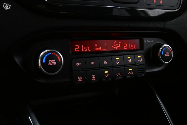 Kia Carens 18