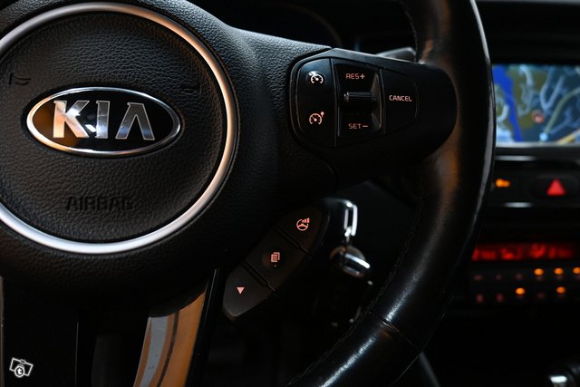 Kia Carens 22