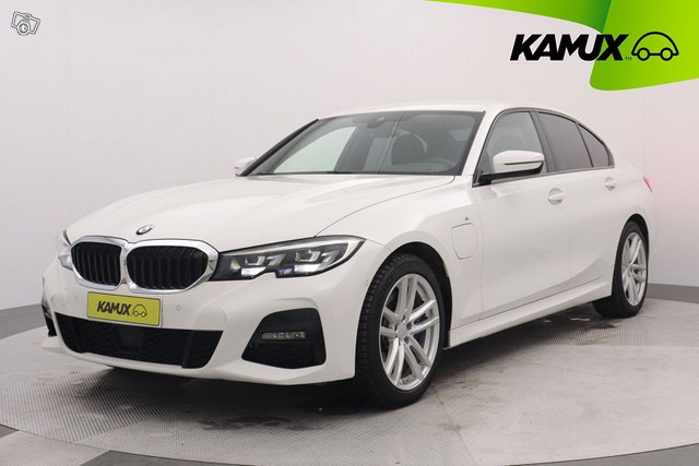 BMW 330 8