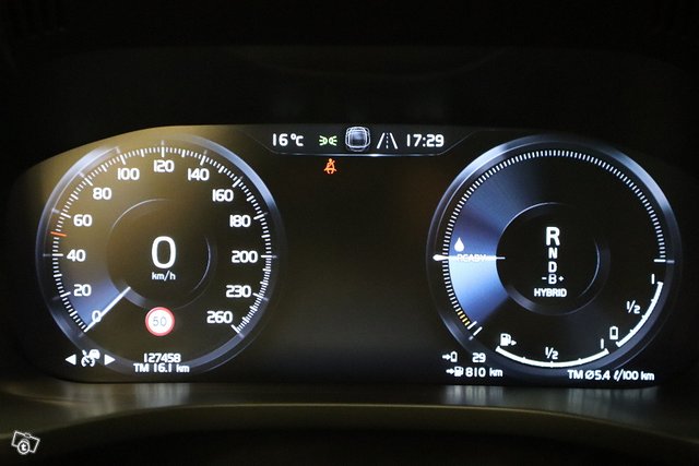 Volvo XC60 6