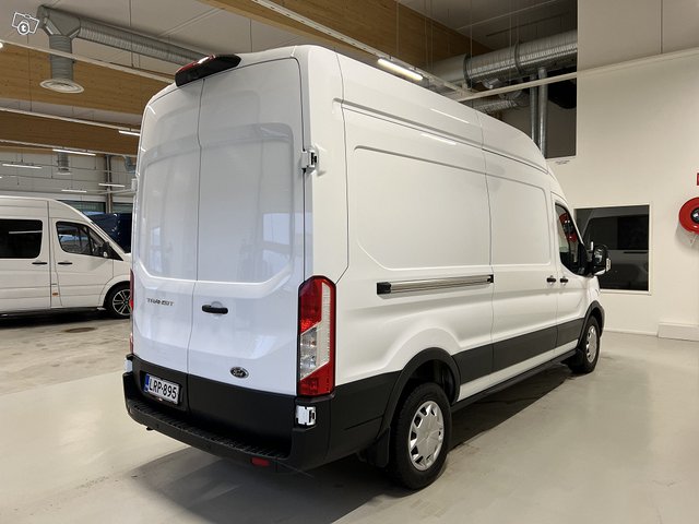 Ford Transit 5