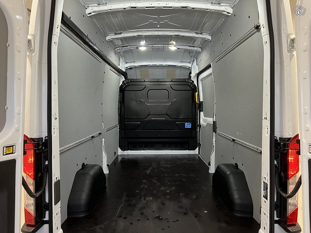 Ford Transit 11