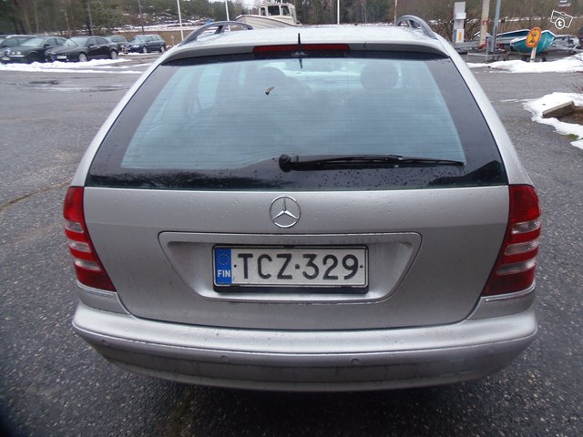 Mercedes-Benz C-sarja 11